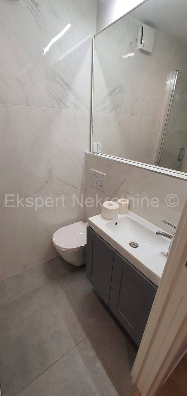 FOTO Biste li dali 300.000 eura za ovih 30 kvadrata stana? U Dalmaciji je, zavirite unutra...