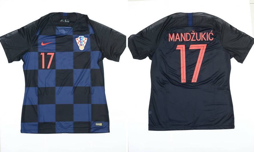 Izašao novi dres 'vatrenih' kao QR kod?! Navijačima nije sjeo