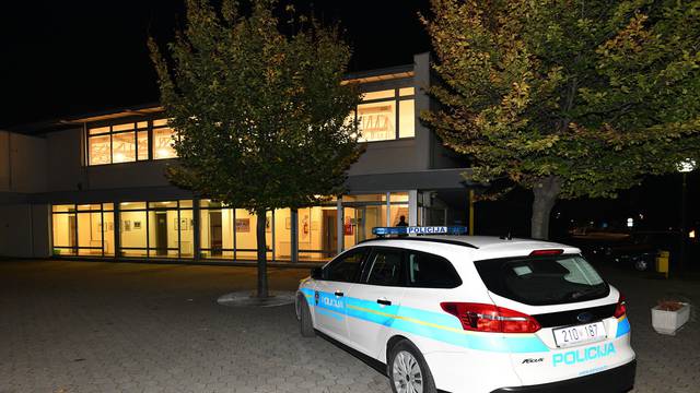 Strava u Čakovcu: Prevrnula se skela u sportskoj dvorani škole, dva radnika završila u bolnici