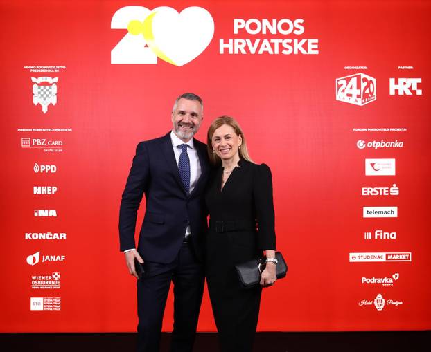 Zagreb: Svečana dodjela nagrade Ponos Hrvatske, fotografiranje prije početka dodjele 