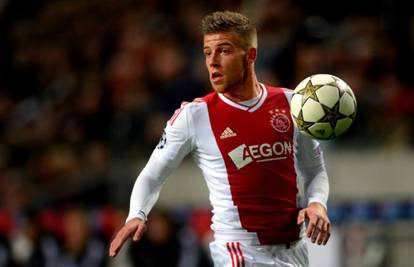 Ajax pobijedio PSV i napravio veliki korak ka obrani naslova
