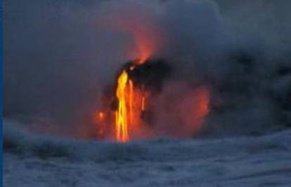 Havaji: Erupcija vulkana Kilaueae privukla mnoge