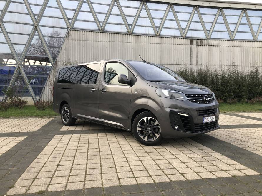 Testirali smo Zafiru koja je sada kombi, ali bolja  nego ikad