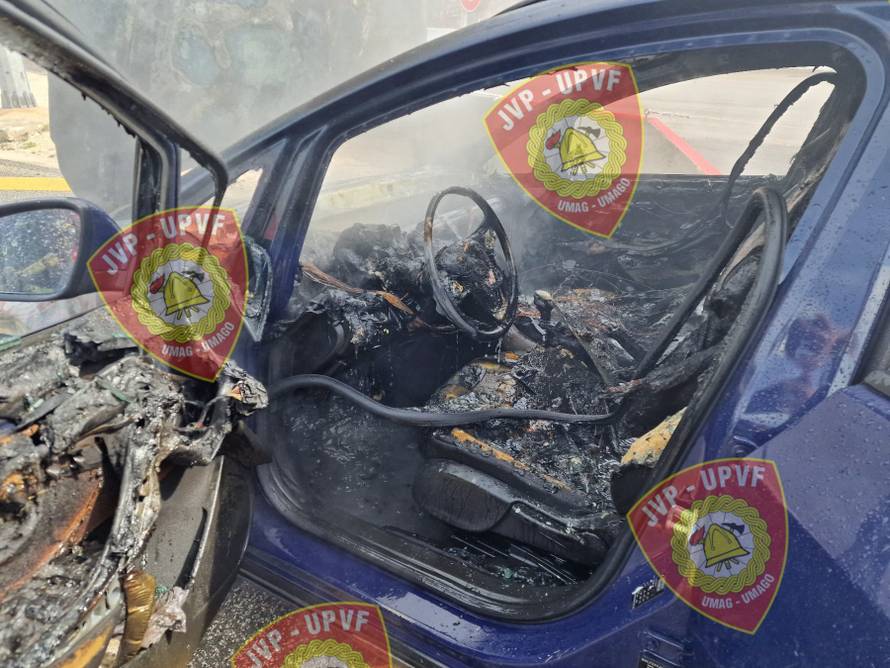 FOTO Brzom reakcijom izbjegli katastrofu: Zapalio se auto u kojem je bila slovenska obitelj