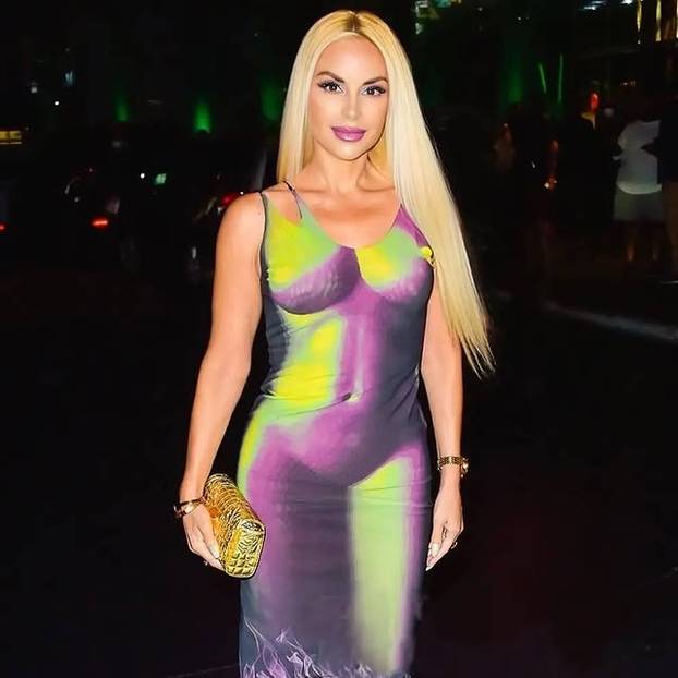 FOTO Ova mama je potrošila 85 tisuća eura da postane barbika: Evo kako je izgledala prije