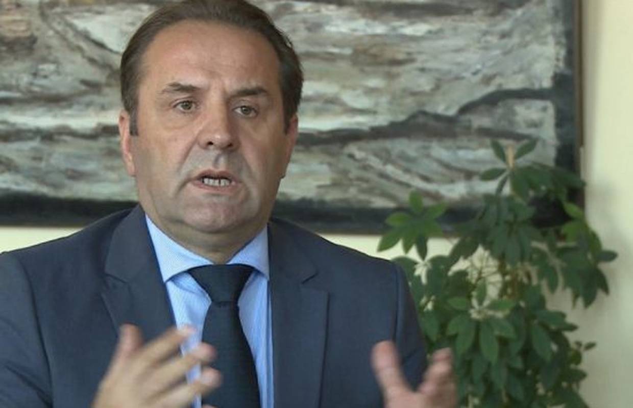 Bivši potpredsjednik Vlade Srbije imao nesreću, muškarac koji ga je vozio je preminuo