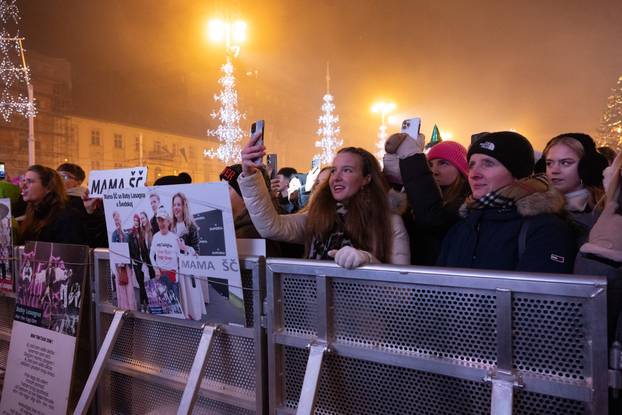 Zagreb: Miach održala koncert na glavnom gradskom trgu