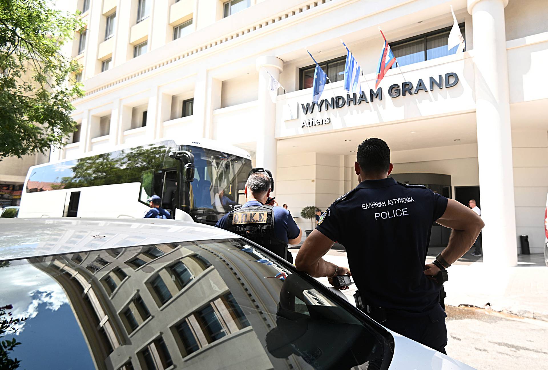 Atena: Jako osiguranje ispred hotela od kuda GNK Dinamo putuje za Zagreb