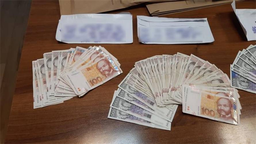 Velika akcija policije: Ulovili još dvojicu dilera, zaradili najmanje 4 milijuna kn, našli im strojnice