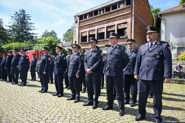 Zagreb: Svečana primopredaja vatrogasnih vozila