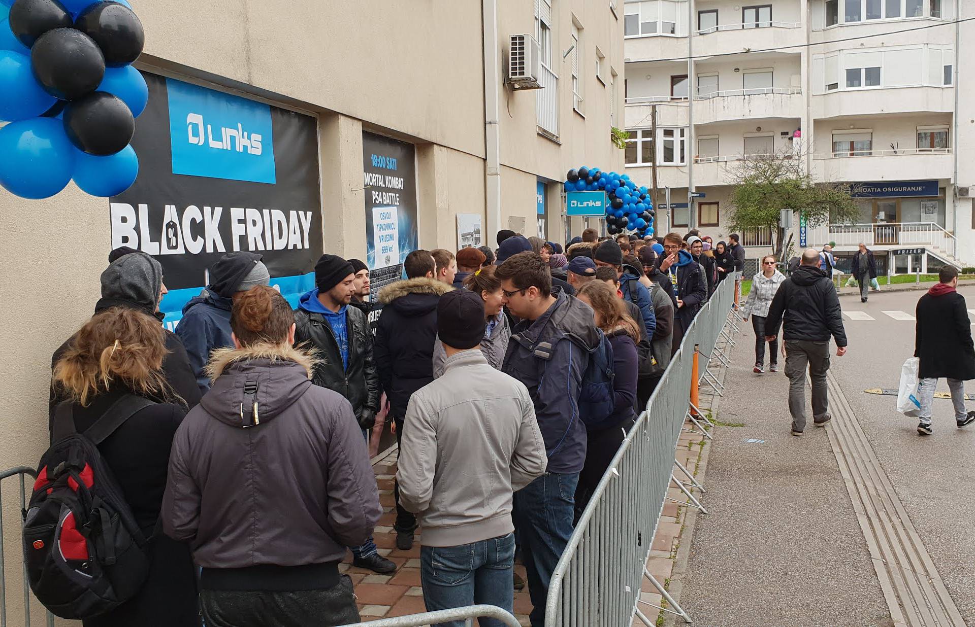 Black Friday ludilo u Zagrebu: U redu zbog jeftinih laptopa...