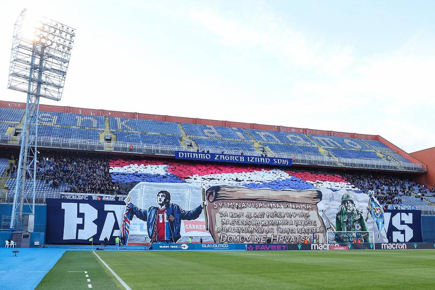 Zagreb: Bad Blue Boysi razvili transparent na tribinama