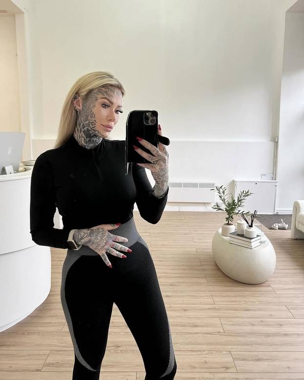 FOTO Becky ponestaje mjesta za tetovaže: Najbolnije mjesto za tetovažu? Nije ono što mislite...