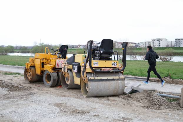 Zagreb: Bageri na savskom nasipu