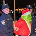 Creski policajci darivali djecu, ali i priveli nesta&scaron;nog "Grincha&ldquo;