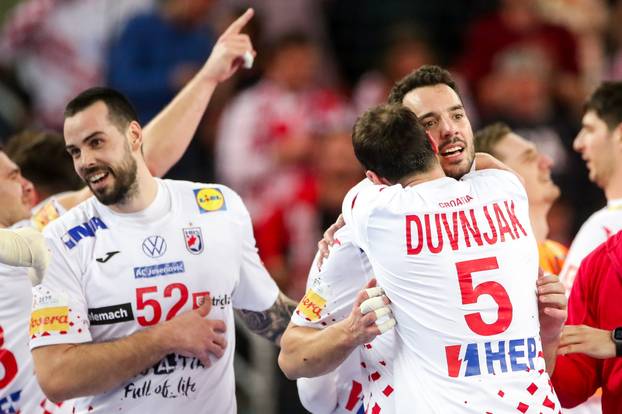 Zagreb: Slavlje rukometaša Hrvatske nakon pobjede nad Mađarskom i prolaska u polufinale Svjetskog prvenstva