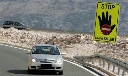 Ukrao 81 slivnu rešetku sa ceste Gaženica - Zadar 2