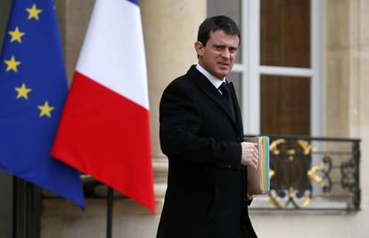 Francuska vlada podnijela je ostavku zbog loše ekonomije