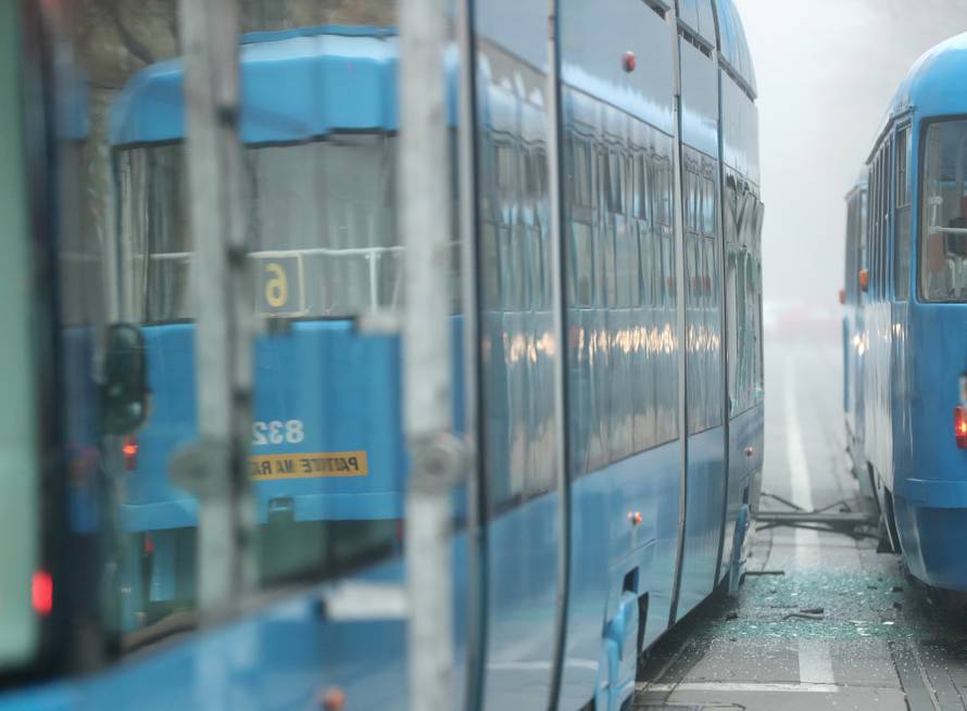 Tramvaji ne voze kroz centar: 'Trola je pala i sve je puknulo'