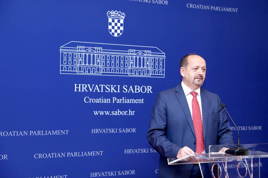 Zagreb: Ivan LovrinoviÄ odrÅ¾ao konferenciju za medije o HNB-u