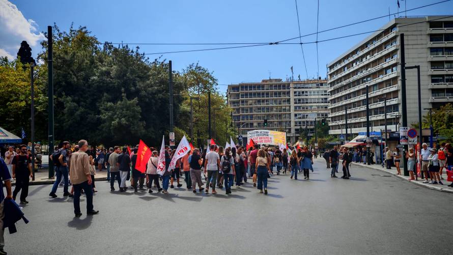 Grčki radnici ponovo štrajkaju: Željeznički promet zaustavljen, brodovi su ostali u lukama