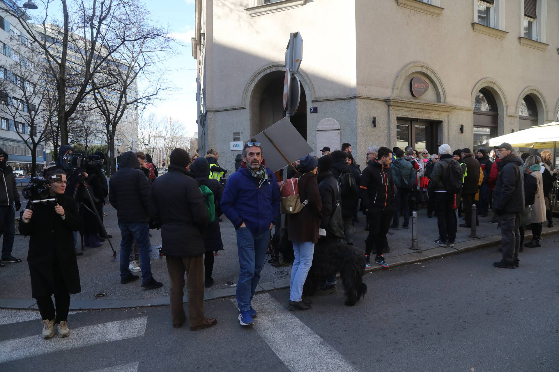 Prosvjed ‘Oprostite što smetam, ne mogu disati’