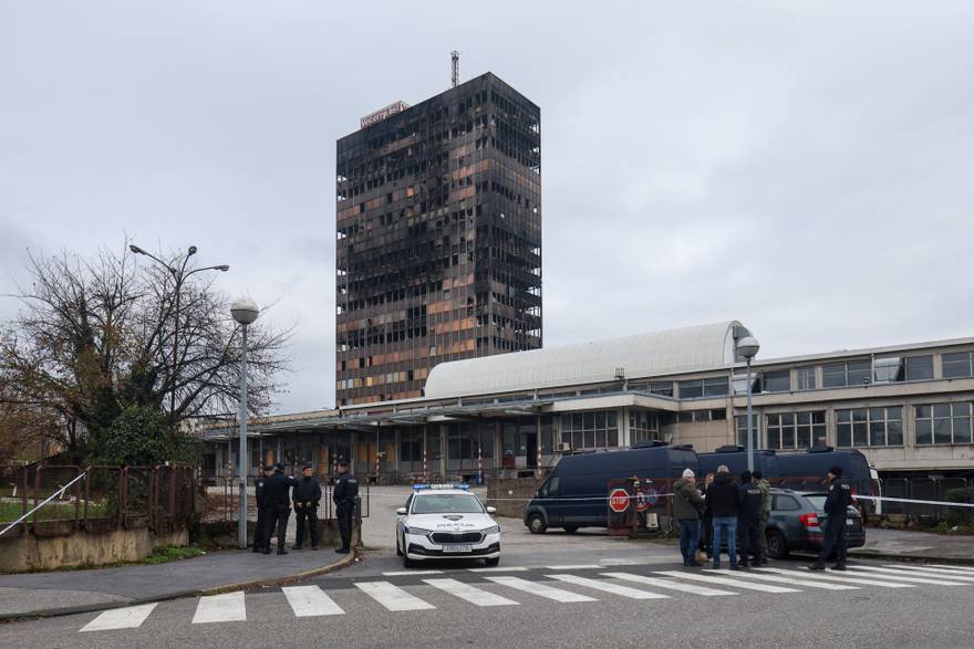 Zagreb: Započeo je očevid nebodera Vjesnik