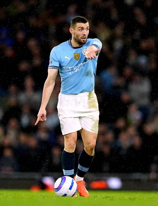 Manchester City v Liverpool - Premier League - Etihad Stadium