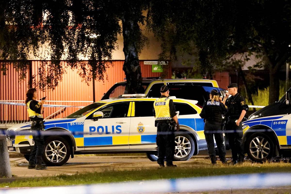 Nekoliko ljudi poginulo u padu manjeg zrakoplova u Švedskoj