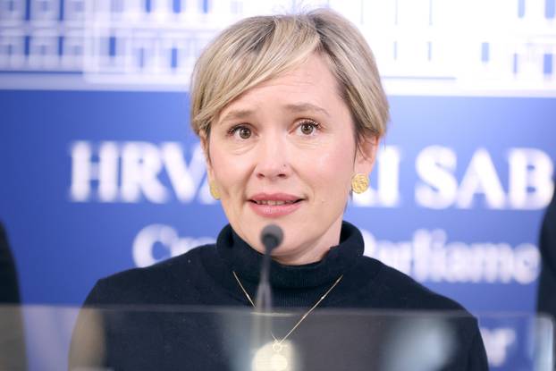 Zagreb: Ivana Kekin o istražnom povjerenstvu o femicidima