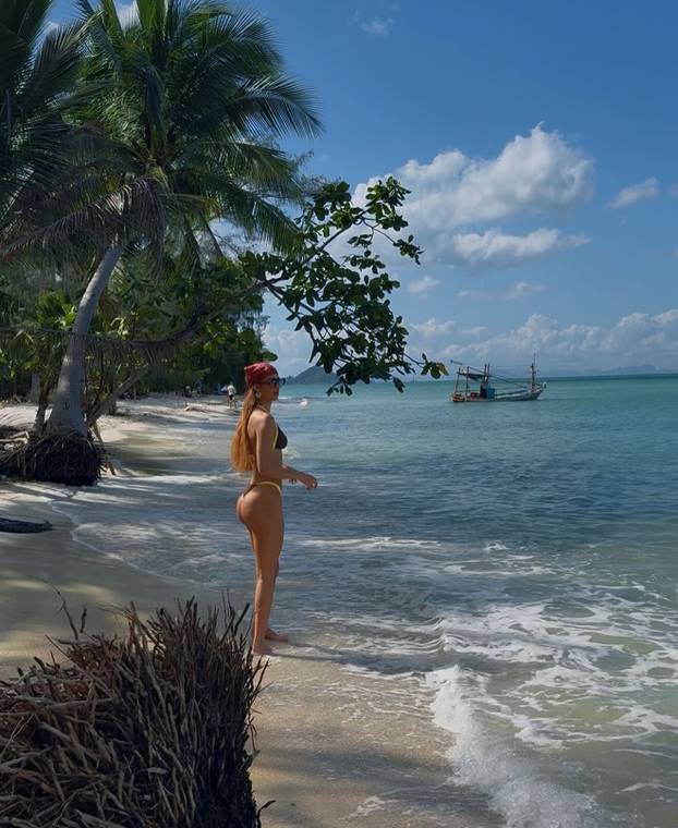 FOTO Wow, kakvo tijelo! Naša influencerica Lara pokazala liniju od koje svima pada vilica