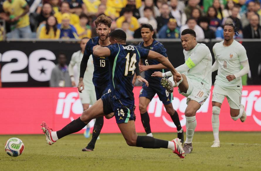 International Friendly - Brazil v France