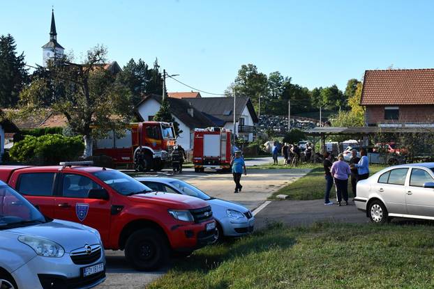 FOTO Buktinja 'progutala' halu tvornice Windor kod Pleternice