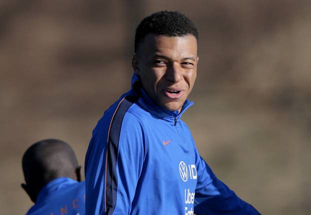 International Friendly - France Training