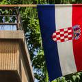 Kod spomenika HVO-a u Žepču netko zapalio hrvatsku zastavu
