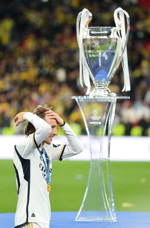 Modrić najtrofejniji Realov igrač u povijesti, 6. put dignuo pokal Lige prvaka 