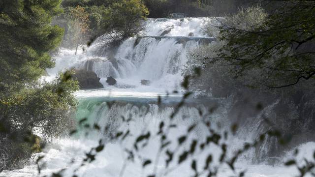 Skradin: Slapovi Krke obiluju vodom nakon dugih kisa