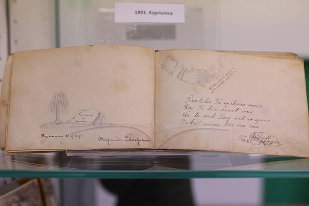 24SATA Rijeka: Izložba Muzeja spomenara pod nazivom "Tko se voli taj si piše"