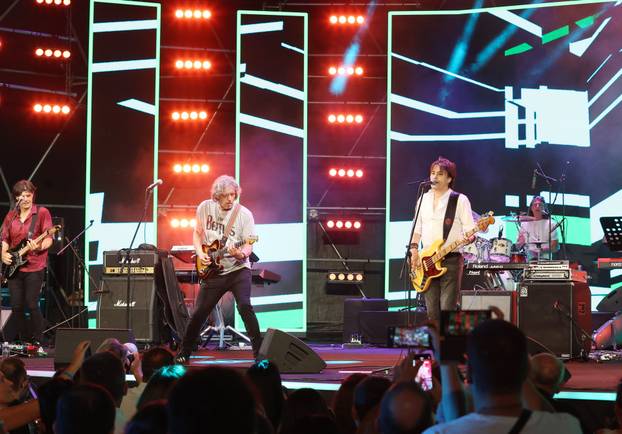 Vodice: Vlado Kalember i Srebrna krila prve ve?eri ovogodišnjeg CMC festivala