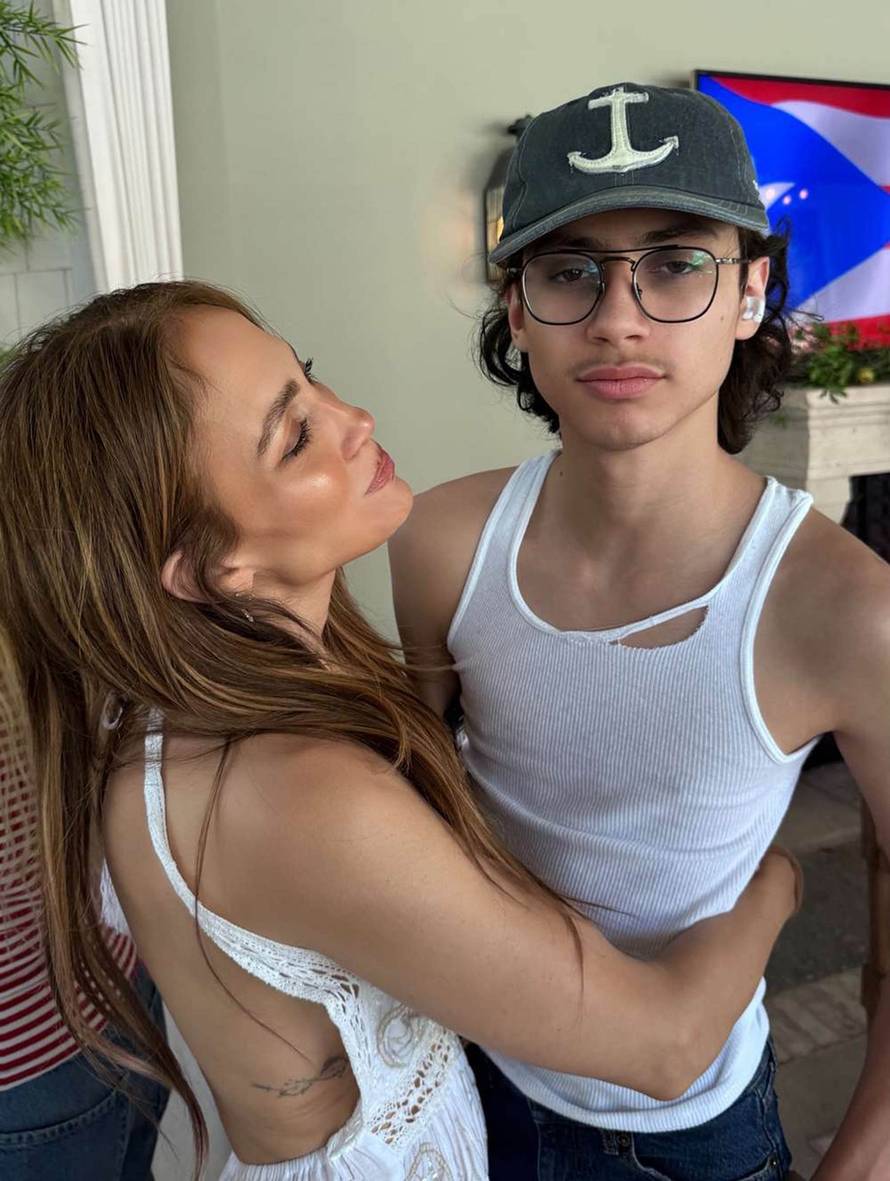 Jennifer Lopez marked Memorial Day with her twins Max and Emme and close friends in Los Angeles
