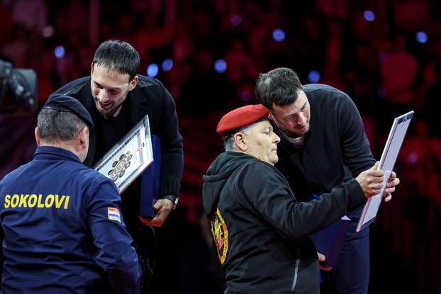 Zagreb: Svečana oproštajna ceremonija hrvatskih rukometnih legendi Domagoja Duvnjaka, Igora Karačića i Ivana Pešića