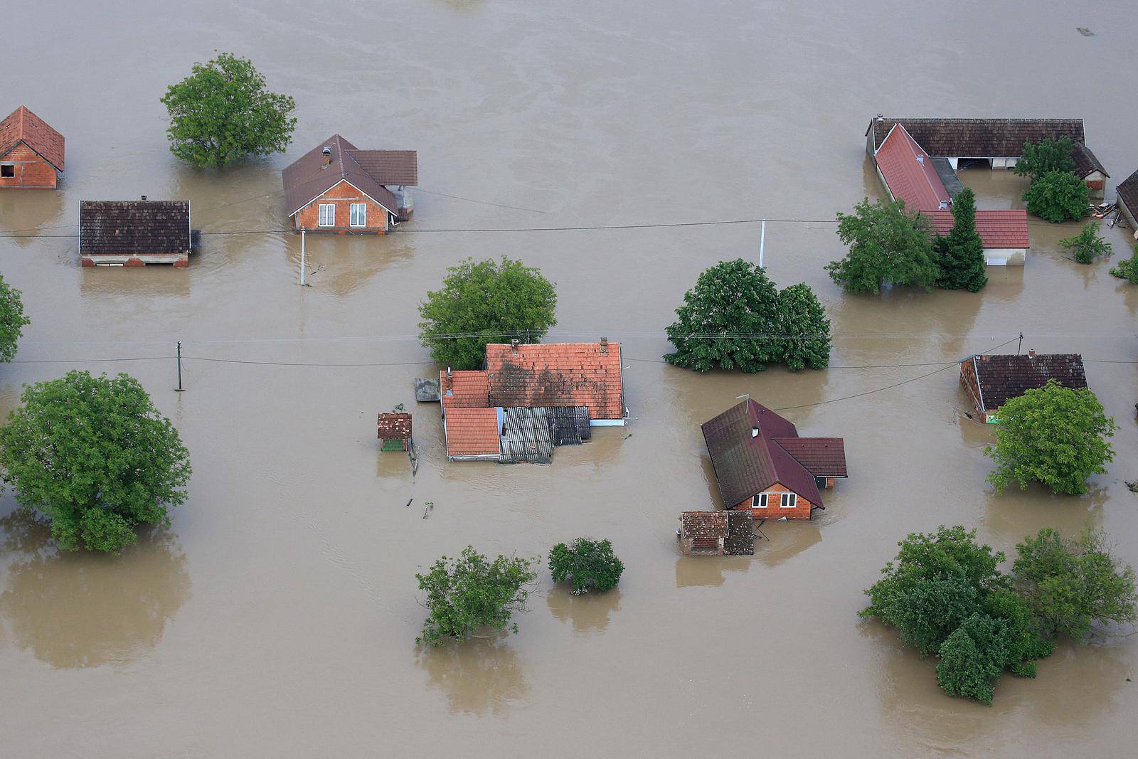 Osma godišnjica katastrofalne poplave u Gunji - Pogled iz zraka