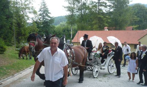 Imali vjenčanje kao iz bajke, a par će uskoro dobiti i prinovu