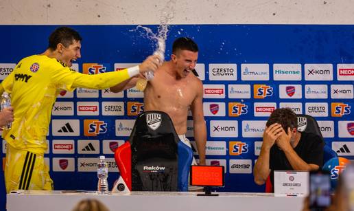 Pogledajte delirij na presici Hajduka: Garcia mokar do ko&zcaron;e