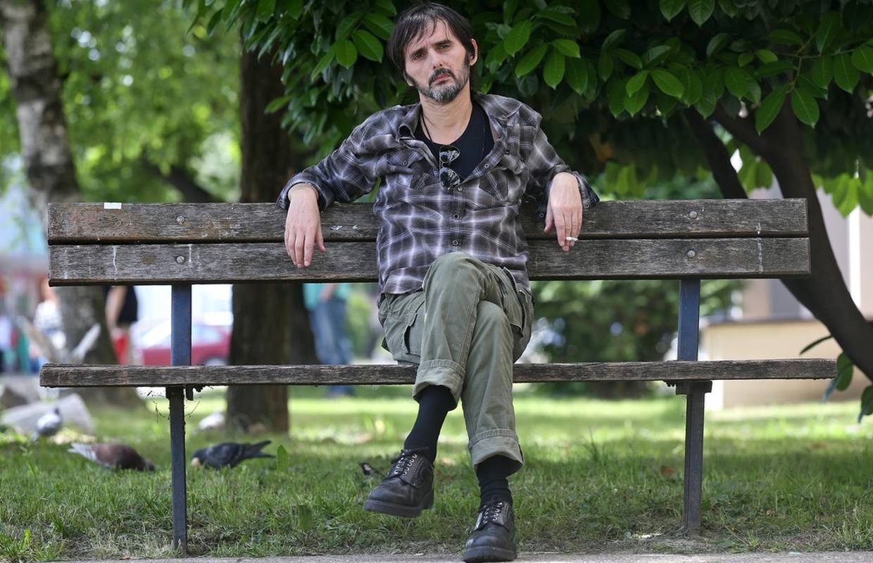Bare: Nemam privatni život, u studiju sam zarobljen danima