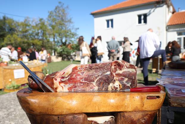 Pakovo Selo: Sve?ano obilježavanje Svjetskog dana seoskih žena