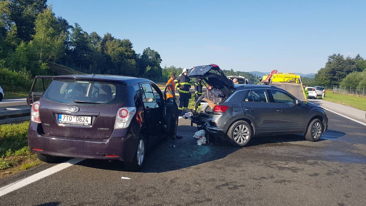 Sudar na A1: Dvoje završilo u bolnici, kolona od čak 14 km