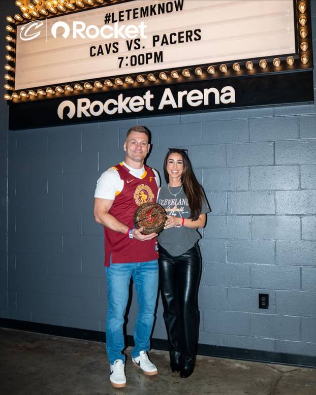 FOTO Tko je Ryan Marie Miočić? Atraktivna medicinska sestra osvojila je srce našeg borca...