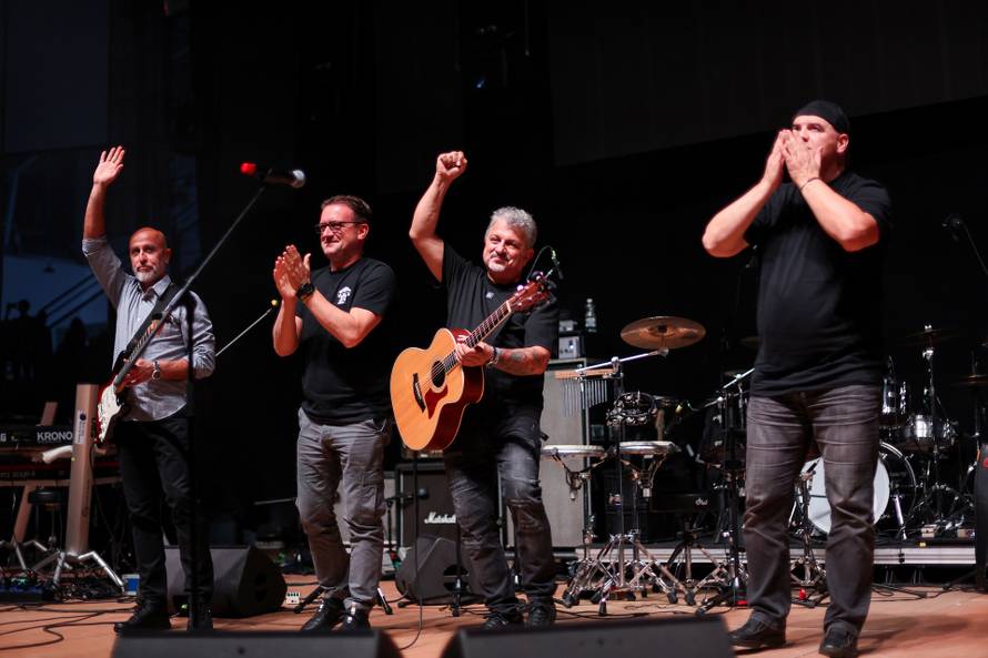 Frankfurt: Hrvatska noć u Suwag Energie Areni