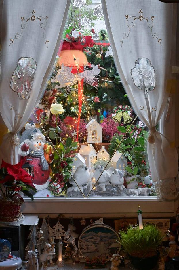 24SATA Zagreb: Stan ukrašen blagdanskim dekoracijama